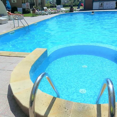 Ξενοδοχείο με διαμερίσματα Sea Grace Νεσέμπαρ