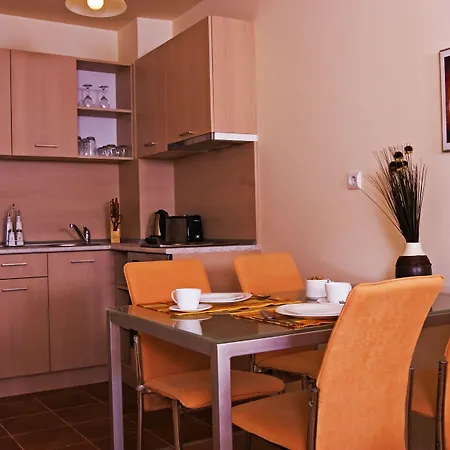 Ξενοδοχείο με διαμερίσματα Sea Grace Νεσέμπαρ